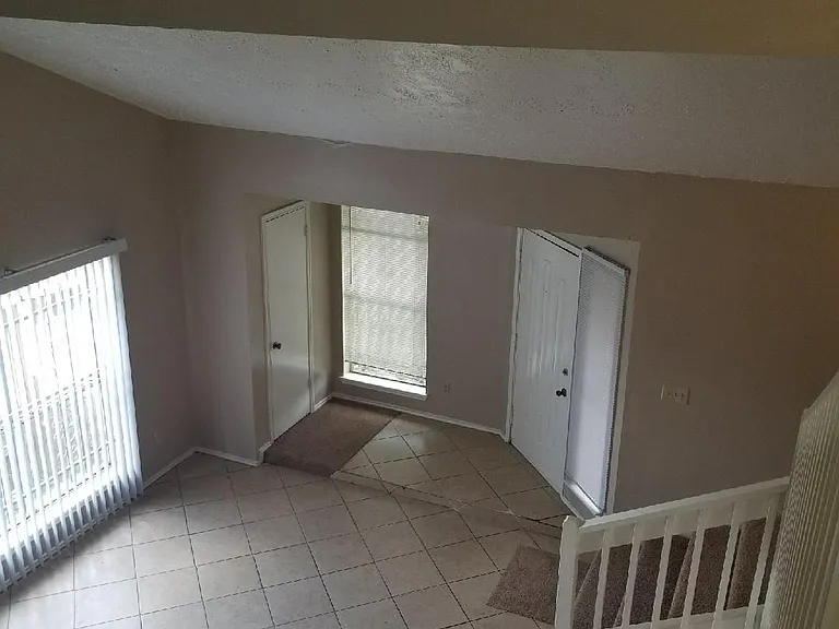 7902 Arbor Glen Rd — Photo 3