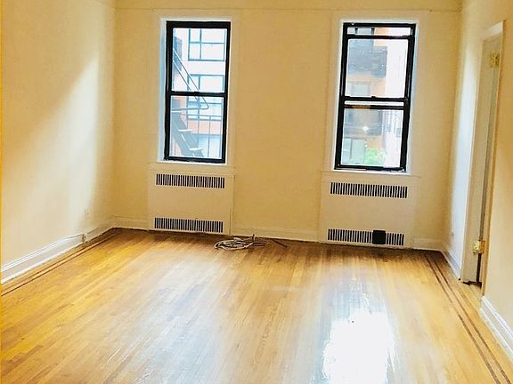 3rd image of 21432 43rd Ave APT 116