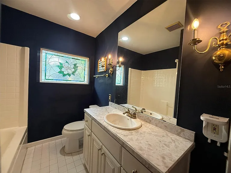 702 Avenue H NE #702 — Photo 10