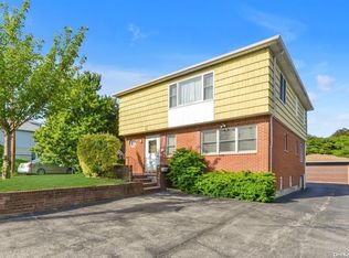36 10th St, Locust Valley, NY