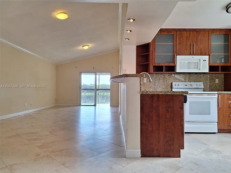 704 NW 92nd Ave #704 — Photo 22