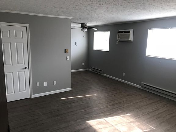 2nd image of 822 Clough Pike APT 10