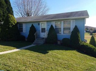 404 4th St, Pine Grove, PA 17963