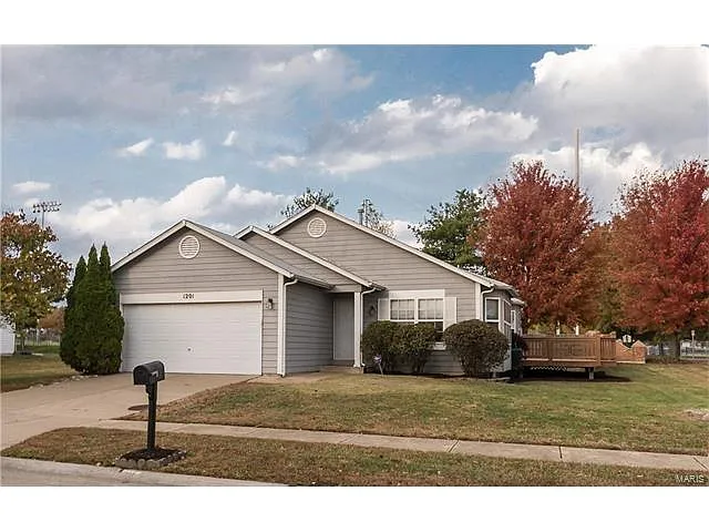 1201 Parmer Dr photo 1