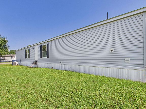 4th image of 1223 Brighton Ct