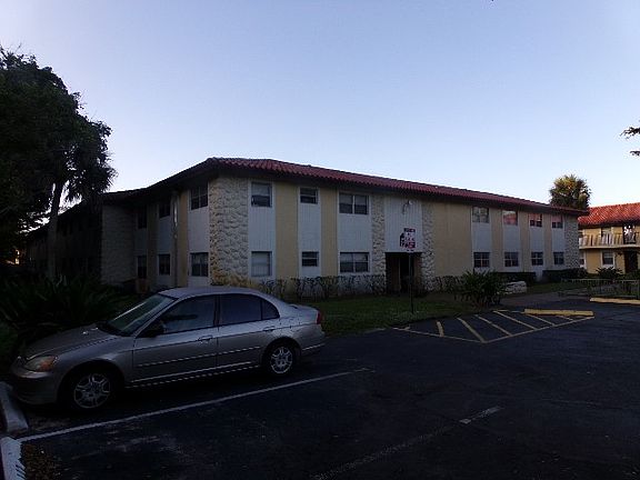 2nd image of 1201 SW 50th Ave APT 112