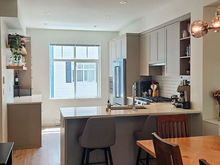 135 Baycrest Ave — Photo 14