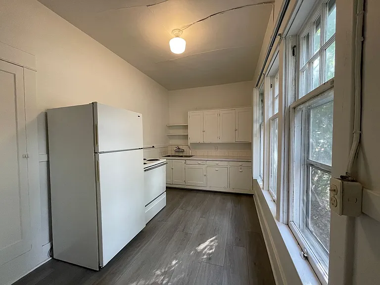 518 G Street Apartments! — Photo 4