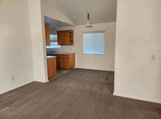 514 Linden Dr APT B, Tillamook, OR