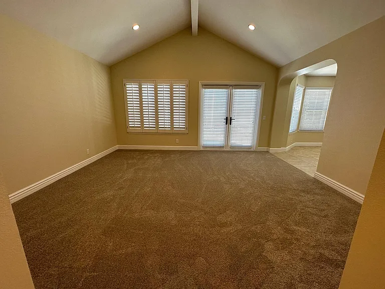 2933 Shamrock Ave — Photo 8