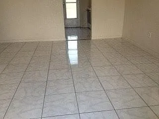 21447 Mallory Ave — Photo 5