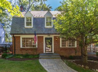 8501 Lynwood Pl, Chevy Chase, MD 20815