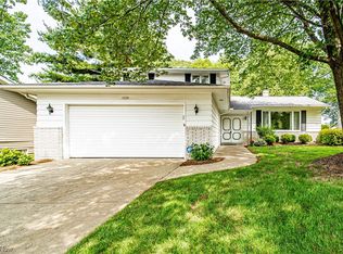 5979 Cantwell Dr, Mayfield Heights, OH 44124
