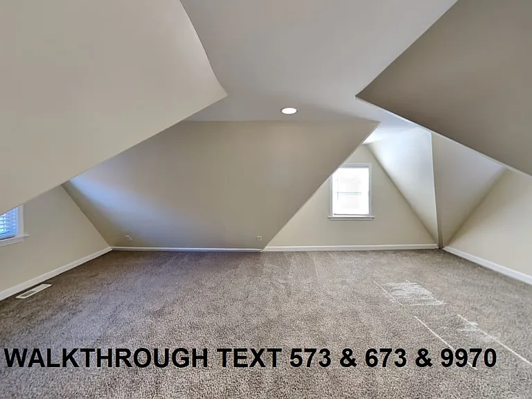 2831 N Austin Ave — Photo 1