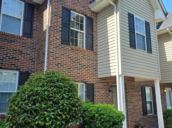 2240 15th Ave NE Unit 104, Hickory, NC 28601