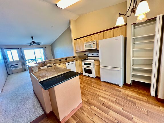 4th image of 75-6009 Alii Dr APT M23