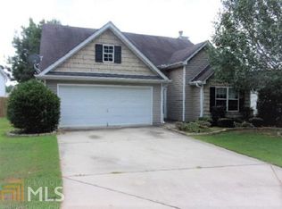 44 Hill Top Cir, Grantville, GA 30220