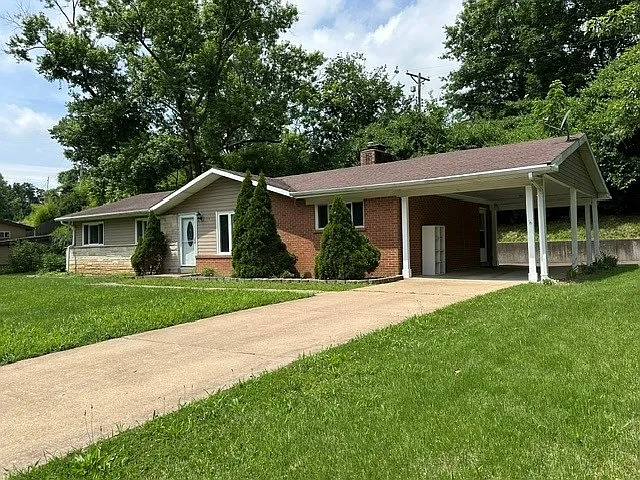 15 Sona Ln — Photo 1