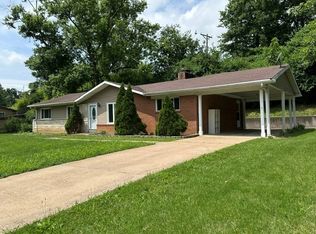 15 Sona Ln, Saint Louis, MO 63141