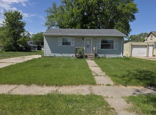 611 N Congress St, Aberdeen, SD 57401
