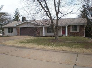 1422 Twin Oaks Dr, Arnold, MO 63010