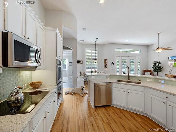 5th image of 898 SW Lost River Shores Dr