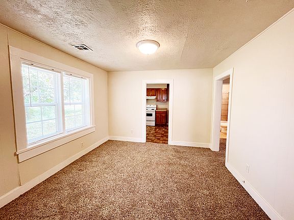 3rd image of 5008 N College Ave