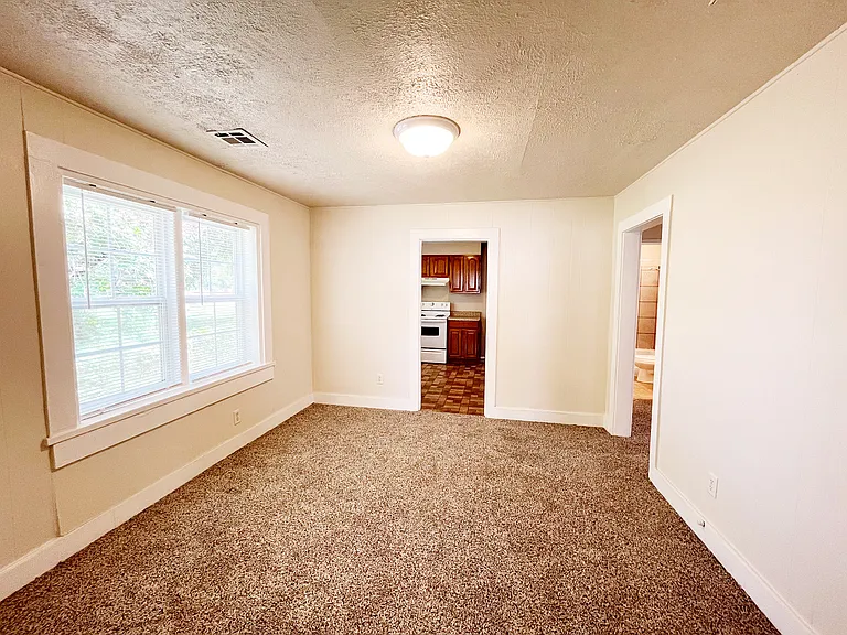 5008 N College Ave — Photo 3