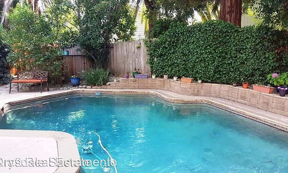 2nd image of 5317 Roper Ave