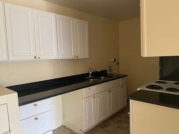 4th image of 2628 Pennsylvania Ave APT 202