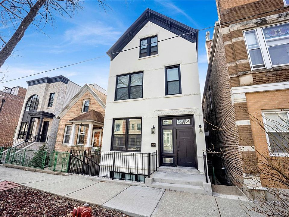 1st image of 1728 N Wood St APT 2R
