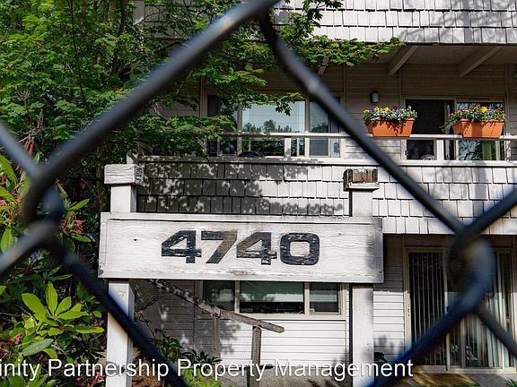 3rd image of 4740 40th Ave NE #40B