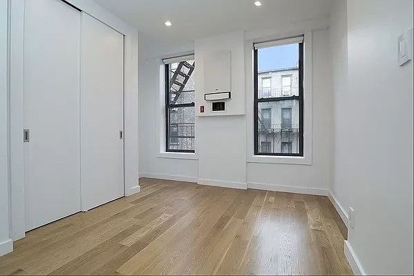 Rented by REAL New York | media 7