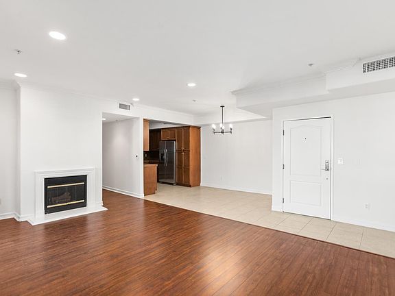 4th image of 2335 S Bentley Ave APT 102