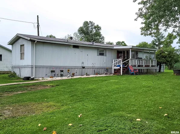 311 Bible Ln, Louisville, IL 62858