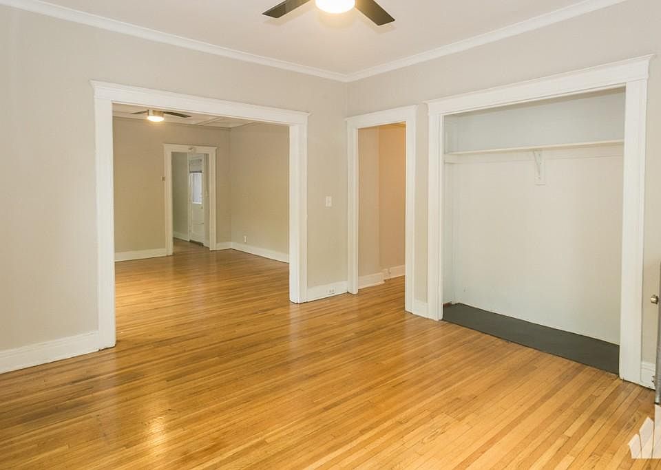 2nd image of 5435 W Wellington Ave