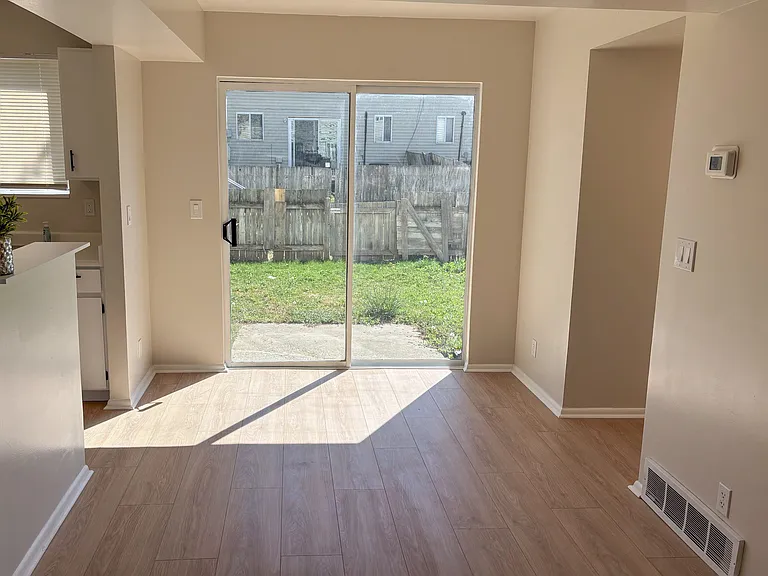 4239 W Bampton Ln — Photo 7
