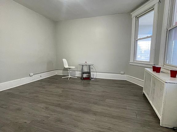 3rd image of 2204 Kennedy Blvd #1