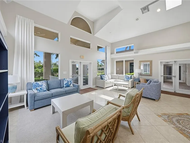 3320 W Crown Pointe Blvd #201 — Photo 48
