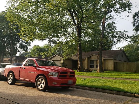2nd image of 10914 Ambergate Dr