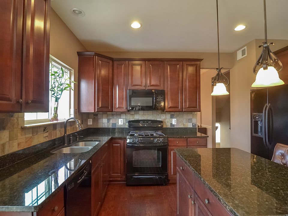 1st image of 14011 Belle Ave