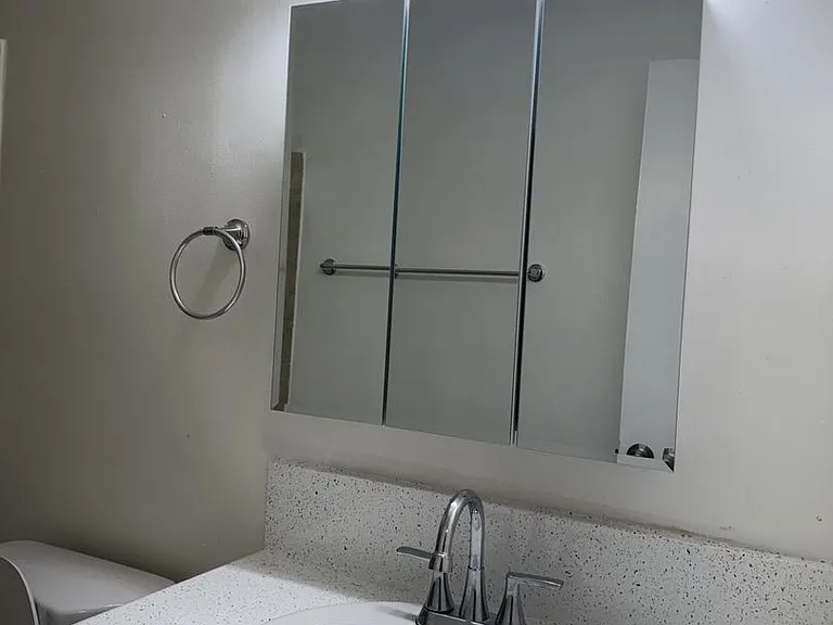 Maison De Michelle Apartments — Photo 7