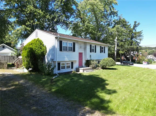 296 E Pike Rd, Indiana, PA 15701