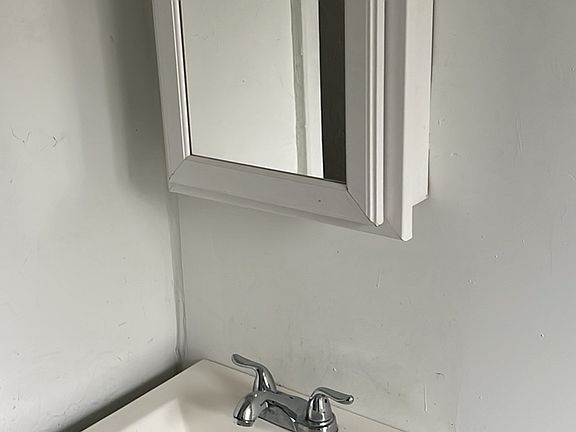 5th image of 2836 Harrison Ave #23