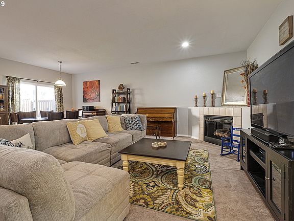 4th image of 3063 SE Merriweather Dr