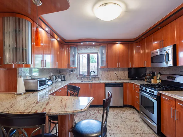 183-19 69th Avenue image 9 of 21