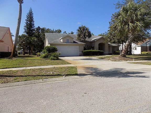 2nd image of 915 Brookshire Cir
