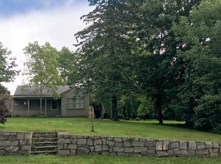 1496 Crandall Rd, Tiverton, RI 02878