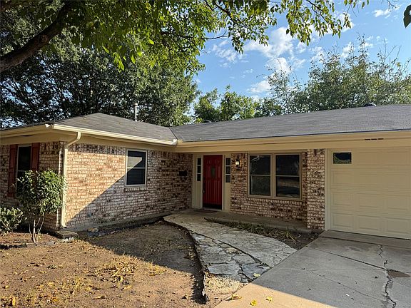 3rd image of 307 S Ables St