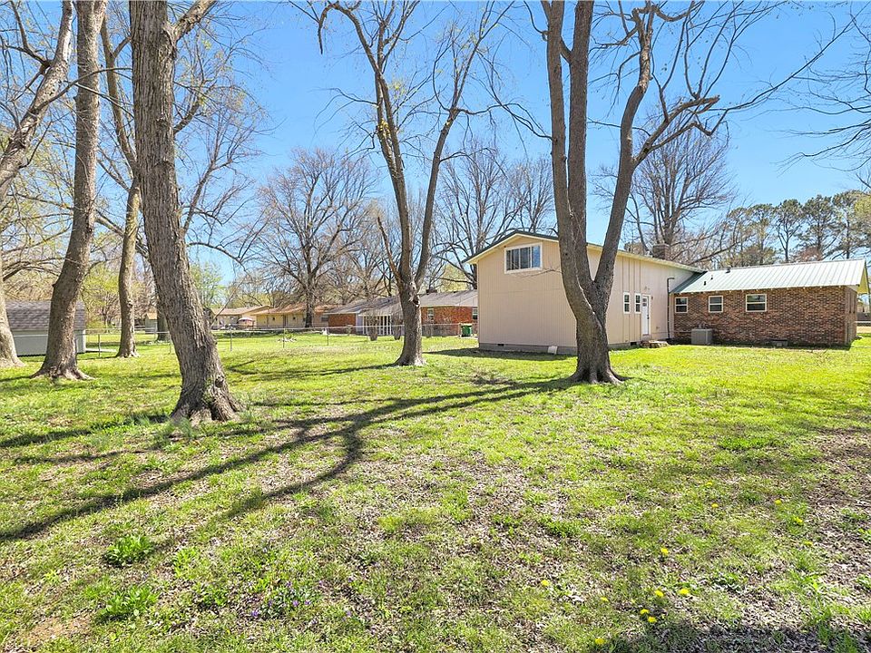 1712 W Emma Ave, Springdale, AR 72762 Zillow